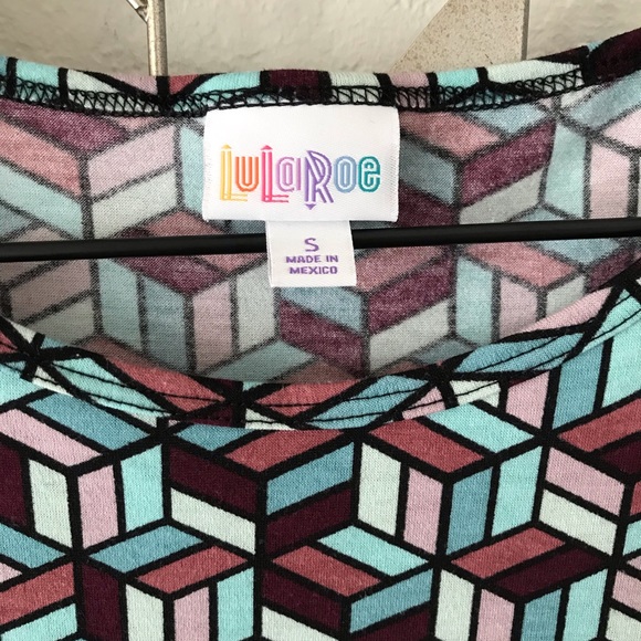 Lularoa geometric pattern top - Picture 3 of 4